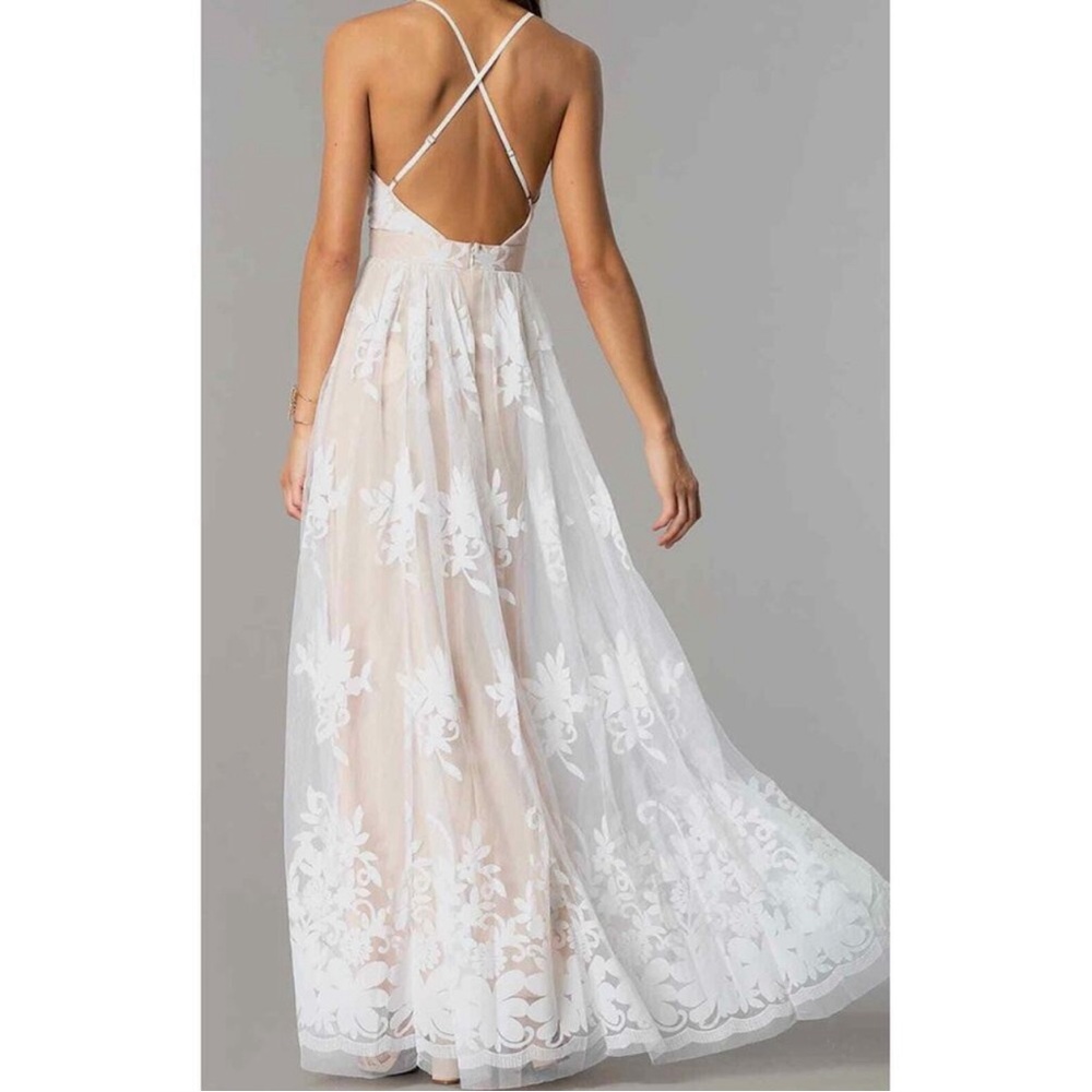 Luxxel White Lace Maxi Dress